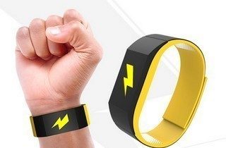 pavlok bracelet connecte developpement personnel ios android 1