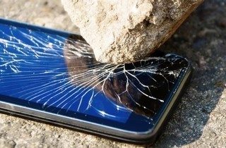 17953 broken smartphone