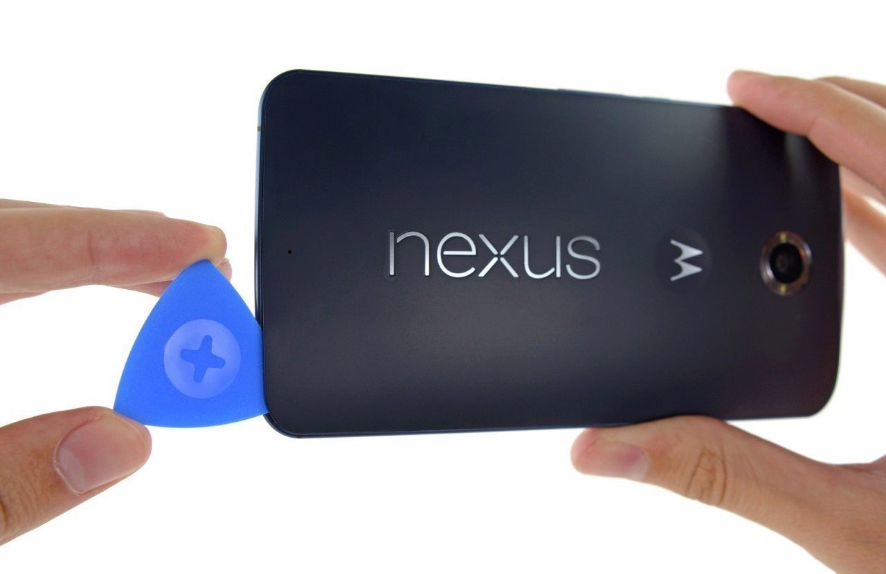 iFixit rozebral Nexus 6 3