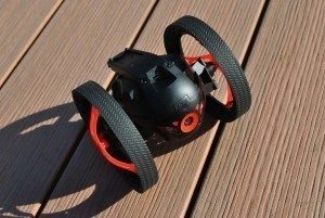 Parrot Jumping Sumo zůžená kola