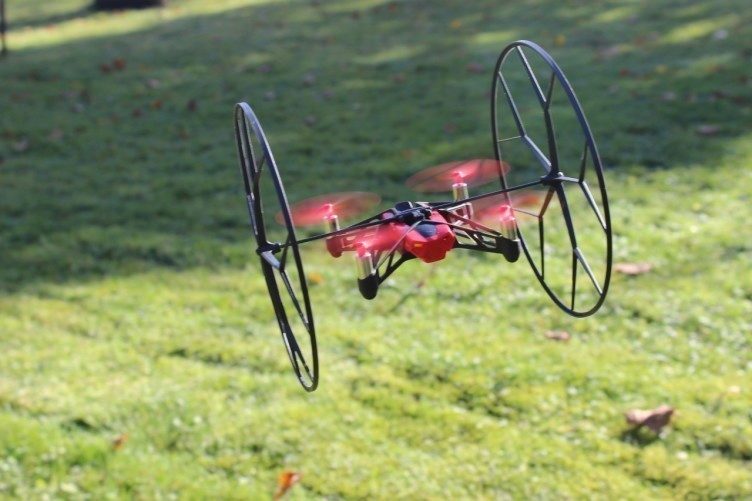 Parrot Rolling Spider - let