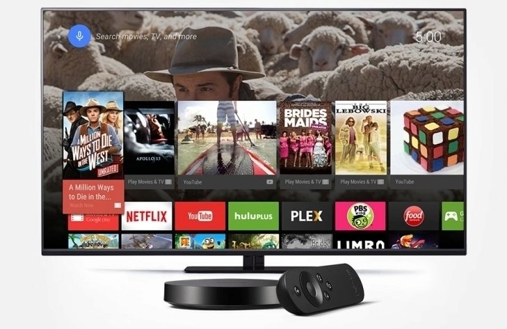 Google Nexus Player vedle televize