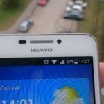Huawei Ascend G630 přední strana telefonu, senzory a fotoaparát