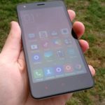 Xiaomi Redmi 2 – přední strana, displej