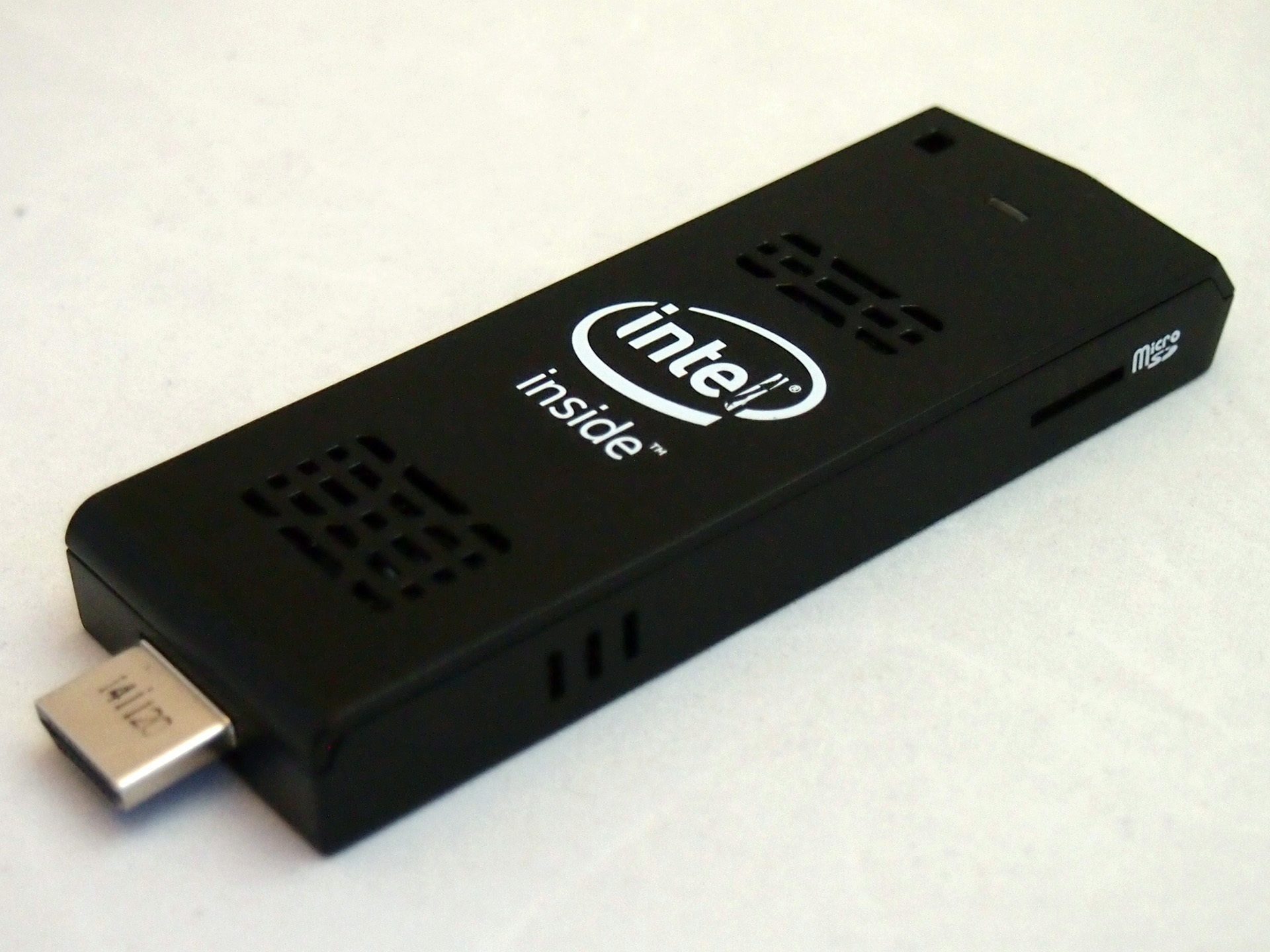 Intel Compute Stick - zdatná konkurence k Android Mini PC