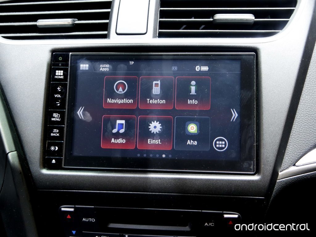 Android v Hondě Civic 2015