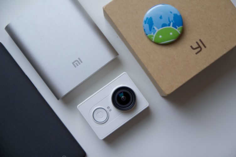 xiaomi yi predni strana s odznakem xiaomi yi predni strana s odznakem