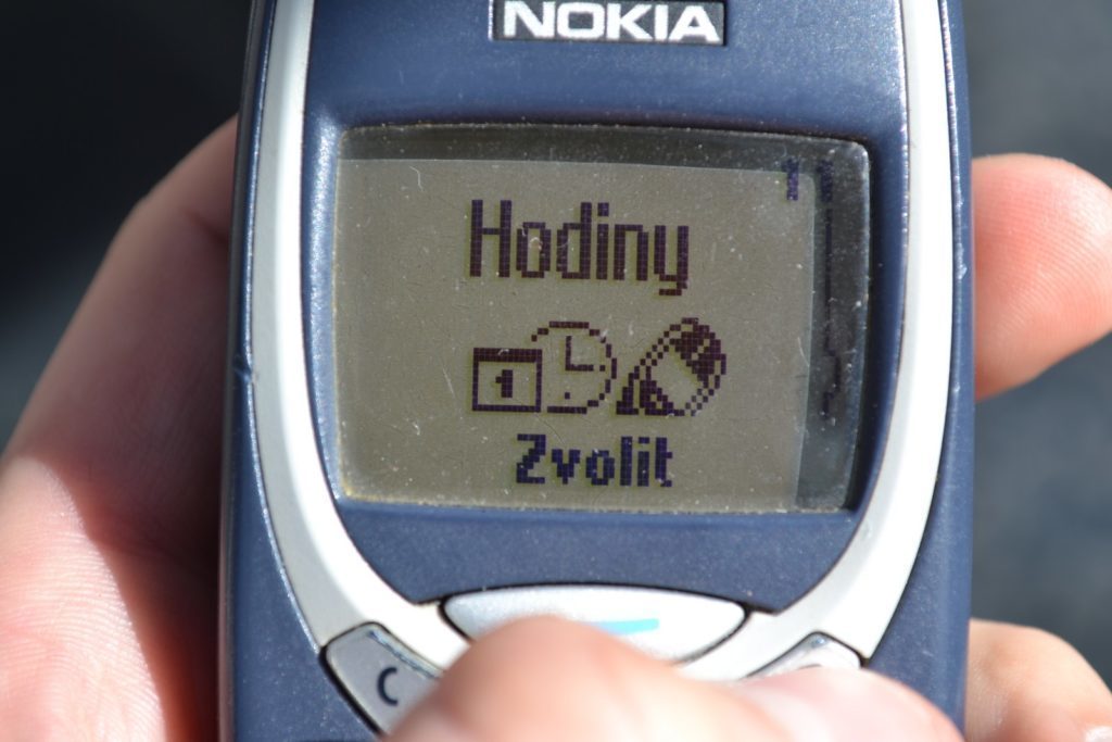 Nokia 3310 hodiny