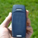 Nokia 3310 –  zadní strana telefonu (3)