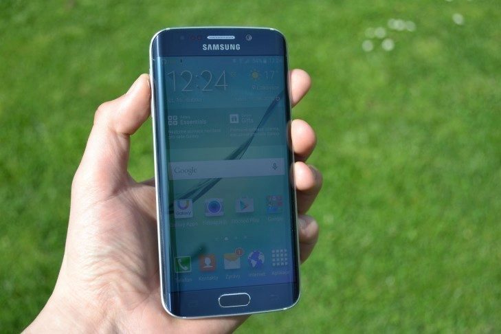 Samsung Galaxy S6 Edge - konstrukce (1)