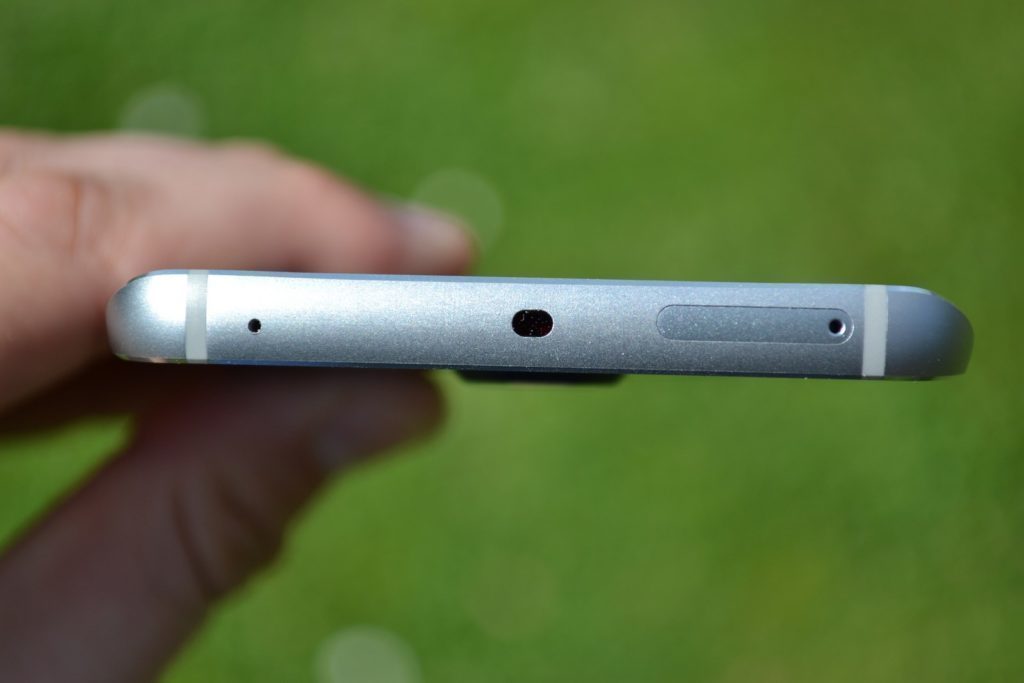 Samsung Galaxy S6 Edge konstrukce 15