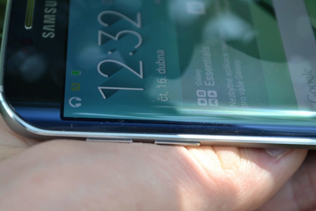Samsung Galaxy S6 Edge konstrukce 26