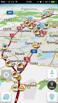 Waze informuje řidiče o úskalích na cestách