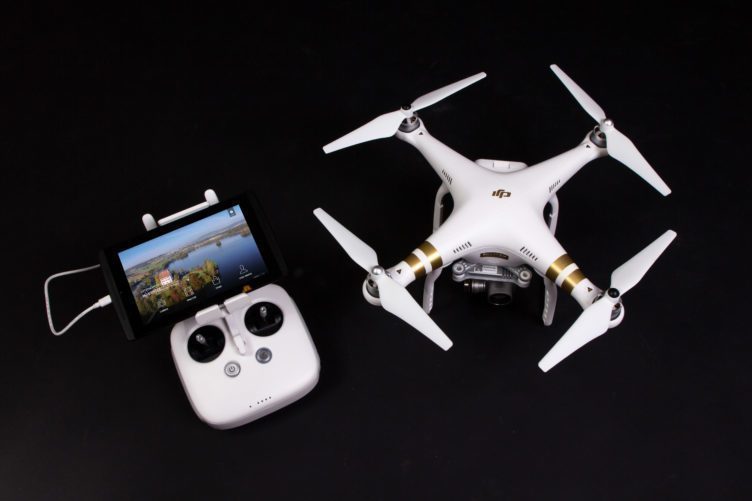 DJI Phantom 3 - 16 DJI Phantom 3 - 16