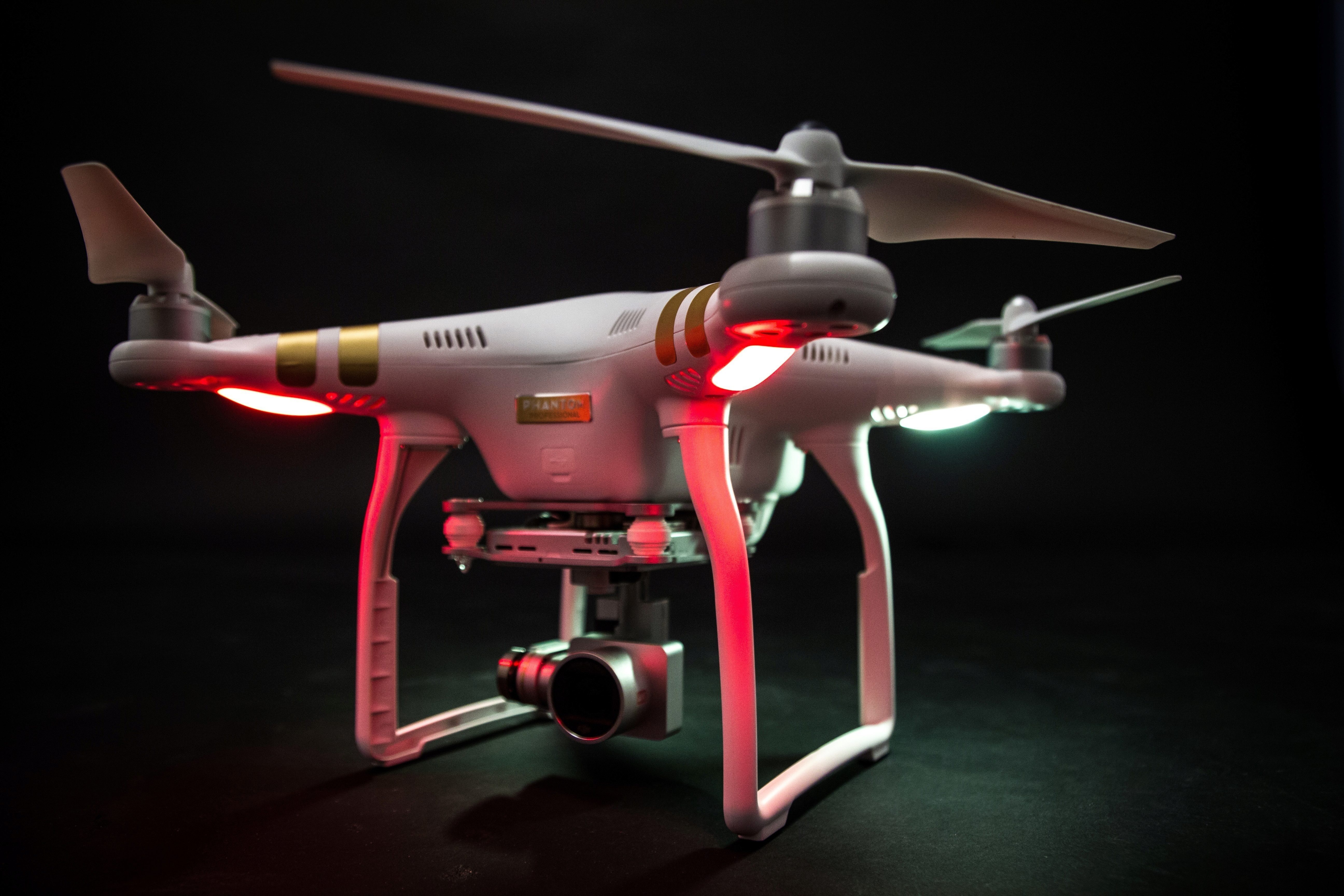 DJI Phantom 3 – uvodni DJI Phantom 3 – uvodni