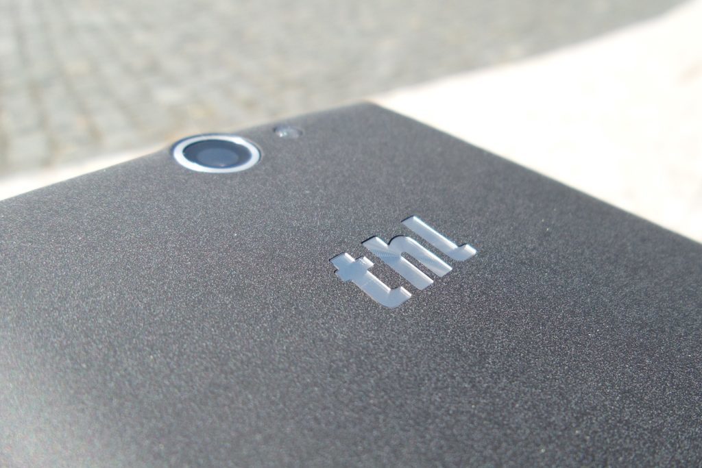 THL 5000T logo záda
