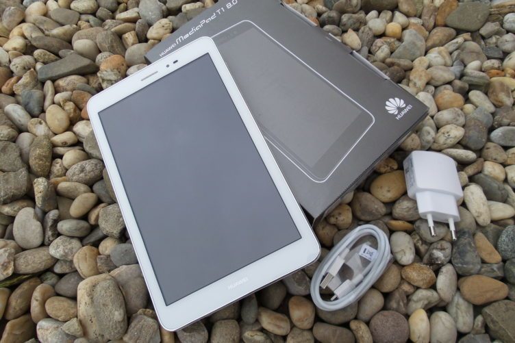 Huawei MediaPad T1 obsah balení