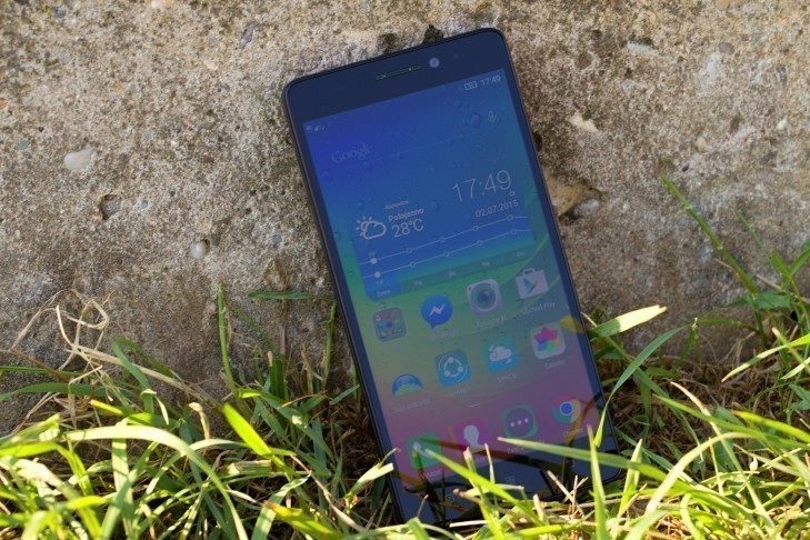 Lenovo A7000 předek