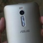 Asus Zenfone 2 – kolébka hlasitosti, zadní fotoaparát a přisvětlovací LED dioda