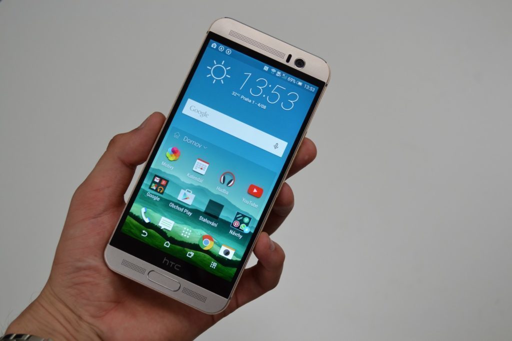 HTC One M9 6