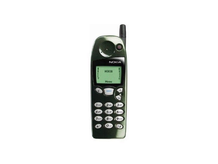 Typickým mobilem minulosti s hardwarovou klávesnicí je Nokia 5110