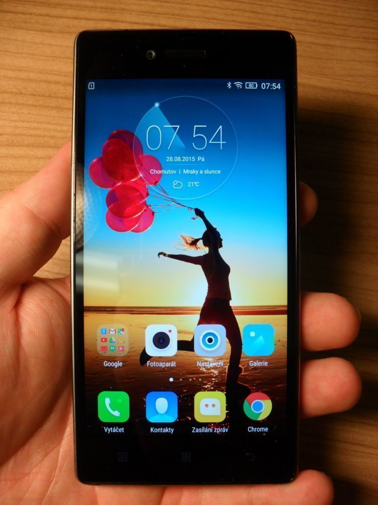 Lenovo Vibe Shot - zepředu Lenovo Vibe Shot - zepředu