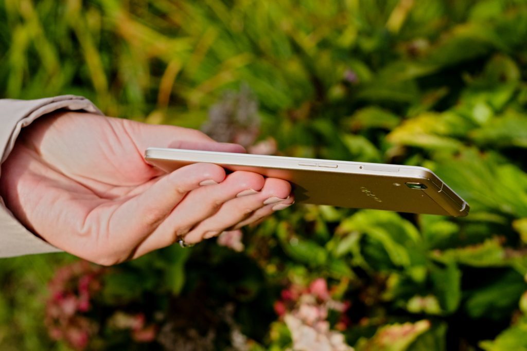 Oppo R7 bok 2