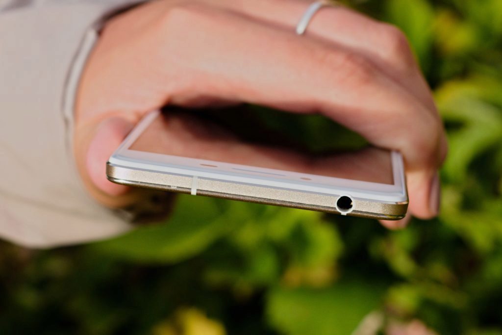 Oppo R7 jack