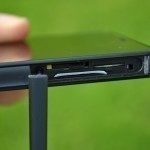 Sony Xperia Z3 Compact – Micro USB konektor a Micro SD slot (2)