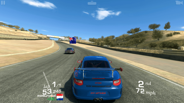 Real Racing 3 jsme si zahráli velmi dobře a bez problémů