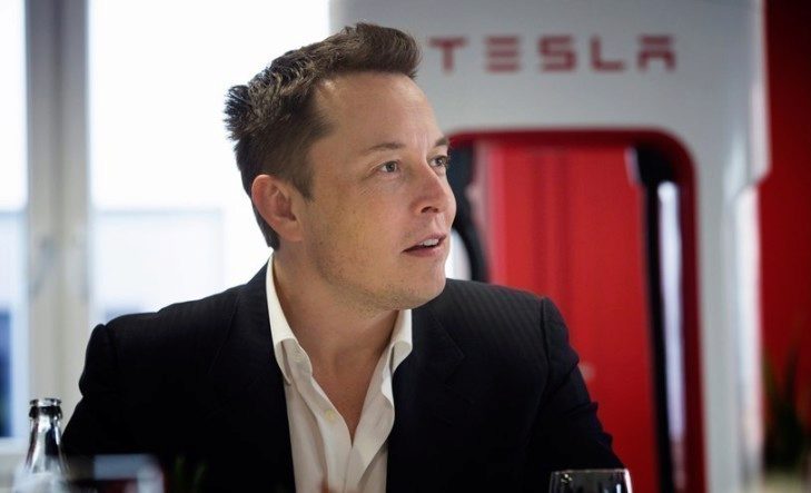 Apple kontra Tesla - Elon Musk