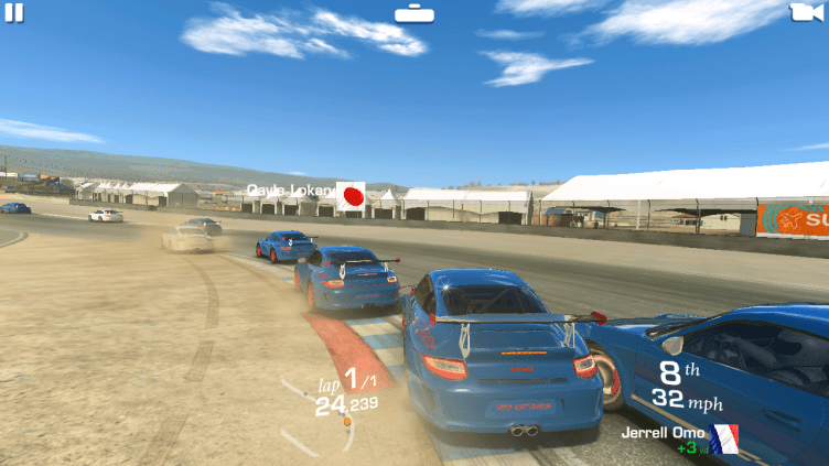 Real Racing 3 byl hratelný, ale do plynulého hraní chybí hodně