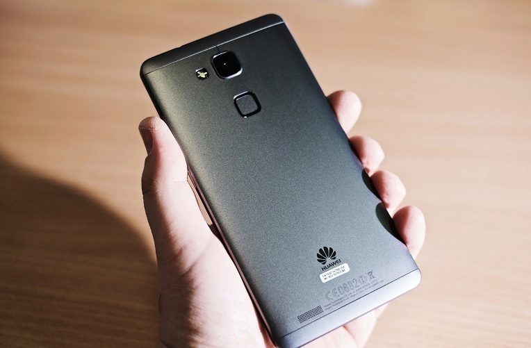 Huawei čtečka otisků prstů