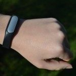 Xiaomi MiBand – nasazený na ruce (5)