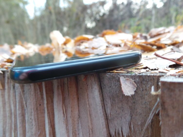 HTC One A9, horní strana HTC One A9, horní strana