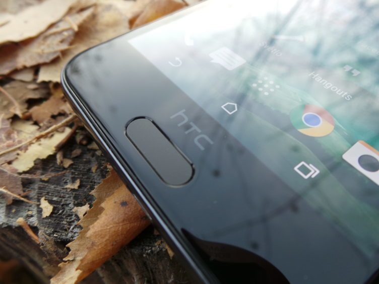 HTC One A9 - konstrukce, čtečka otisků prstů HTC One A9 - konstrukce, čtečka otisků prstů