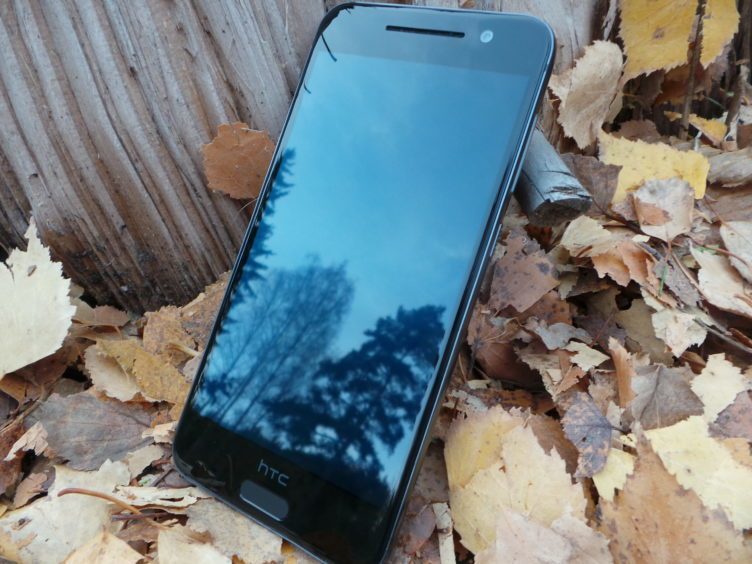 HTC One A9 - plocha displeje HTC One A9 - plocha displeje