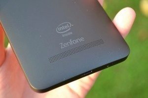 Asus Zenfone 5 - hlasitý reproduktor (2)