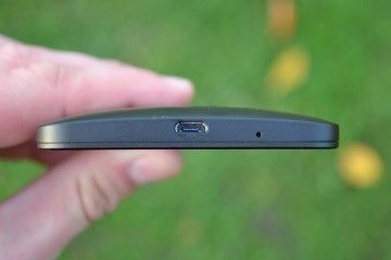 Asus Zenfone 5 - MicroUSB