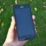 Asus Zenfone 5 – přední strana telefonu (6)