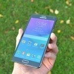 Samsung Galaxy Note 4 – přední strana, displej (4)