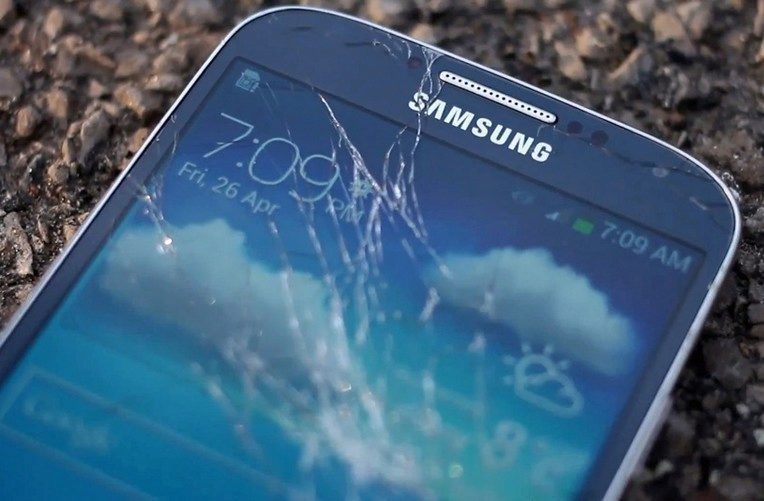 samsung-galaxy-s4-broken samsung-galaxy-s4-broken