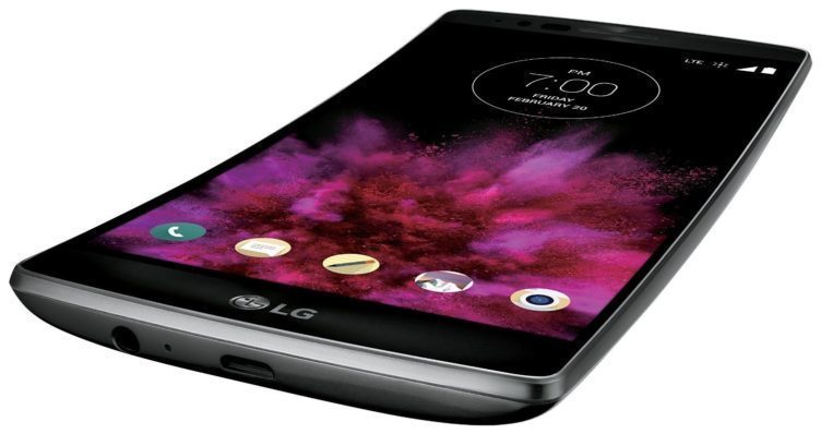Také LG G Flex 2 přišel se zahnutím