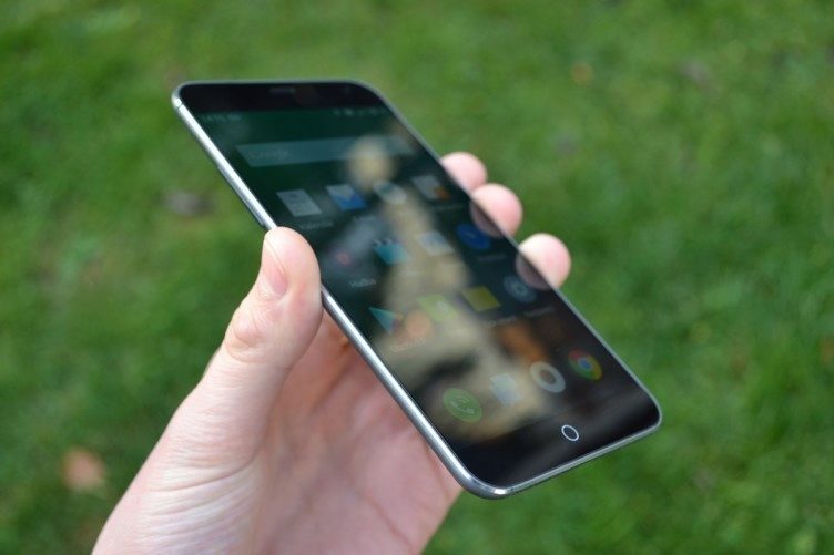 Meizu MX4 - přední strana telefonu (6) Meizu MX4 - přední strana telefonu (6)