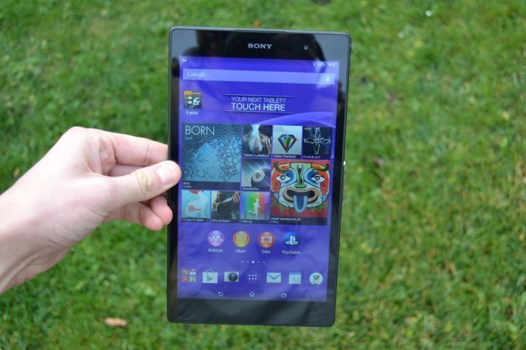 Sony Xperia Z3 Tablet Compact -  displej (1)
