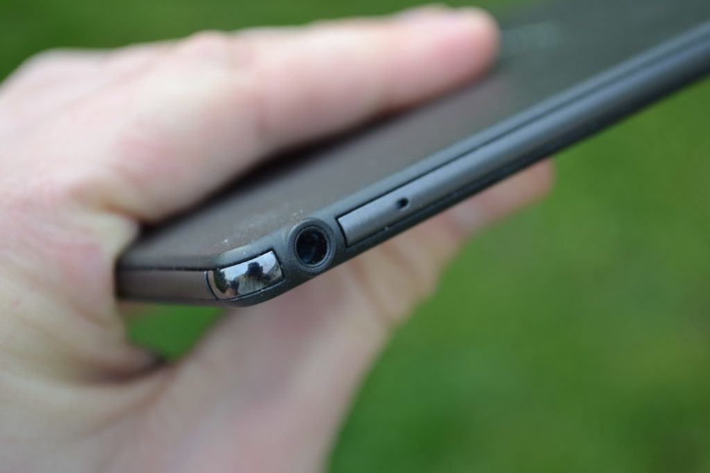 Sony Xperia Z3 Tablet Compact jack pro sluchátka