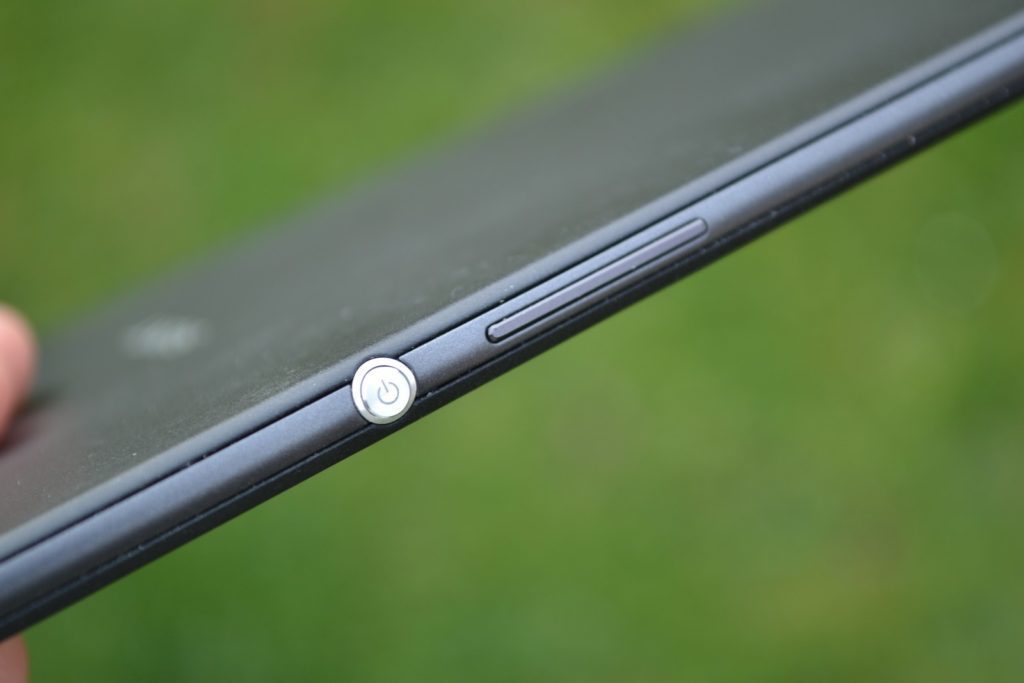 Sony Xperia Z3 Tablet Compact tlačítka pro ovládání