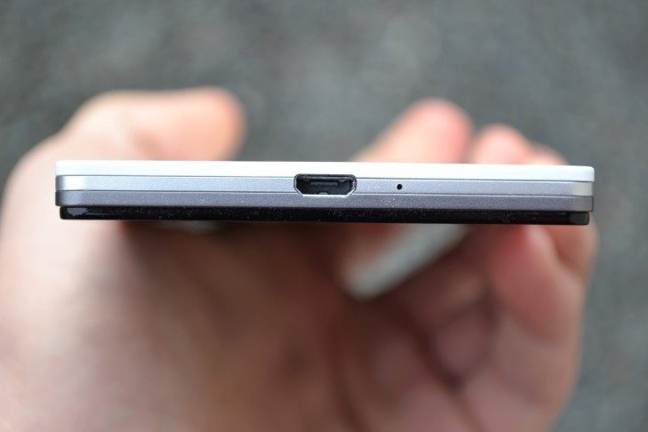 Lenovo Vibe X2 - micro USB konektor