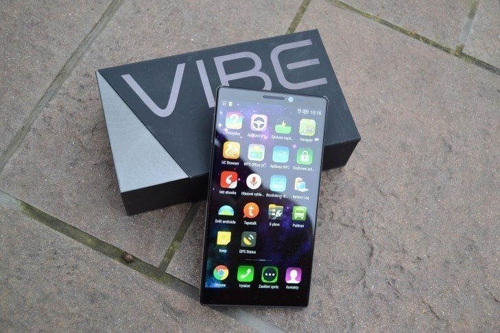 Lenovo Vibe Z2 Pro - obsah balení (2)