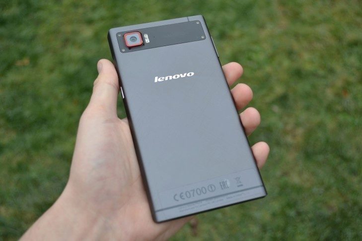 Lenovo Vibe Z2 Pro - zadní strana telefonu (1)